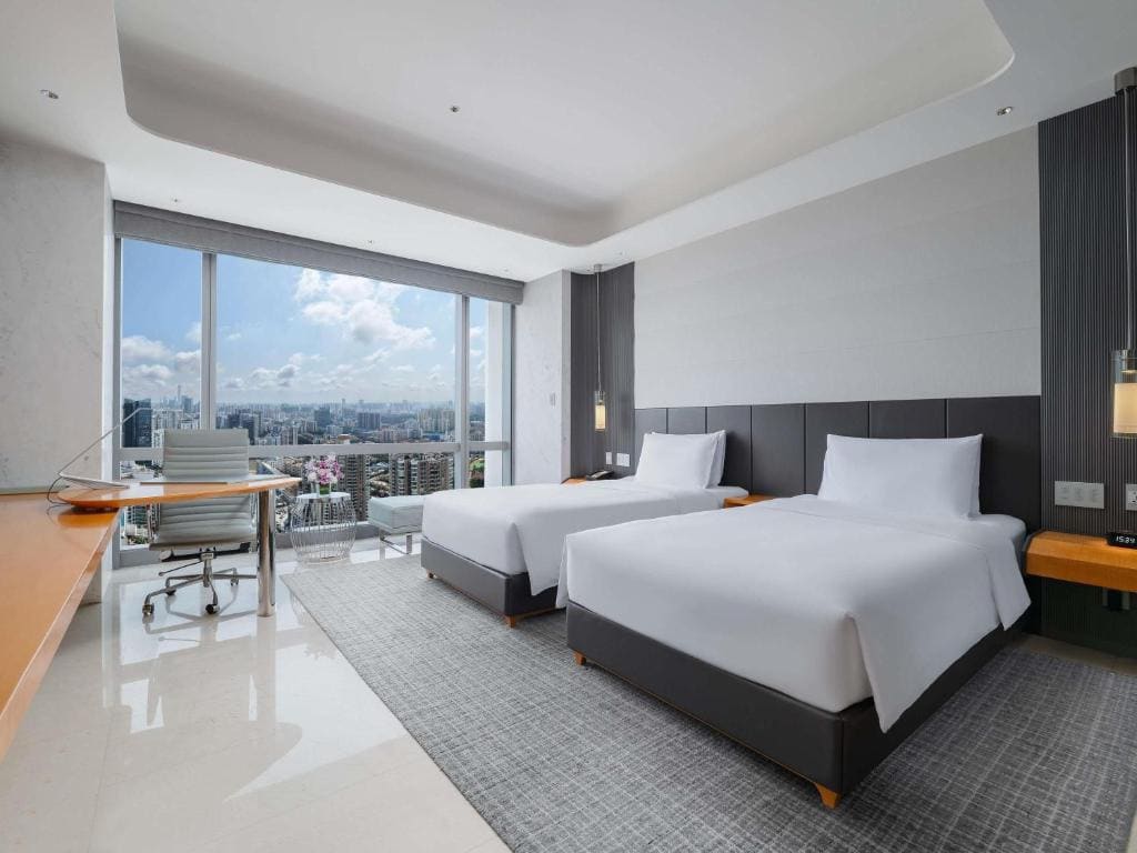 Luxury Room, Twin Beds, City View room - Image 3