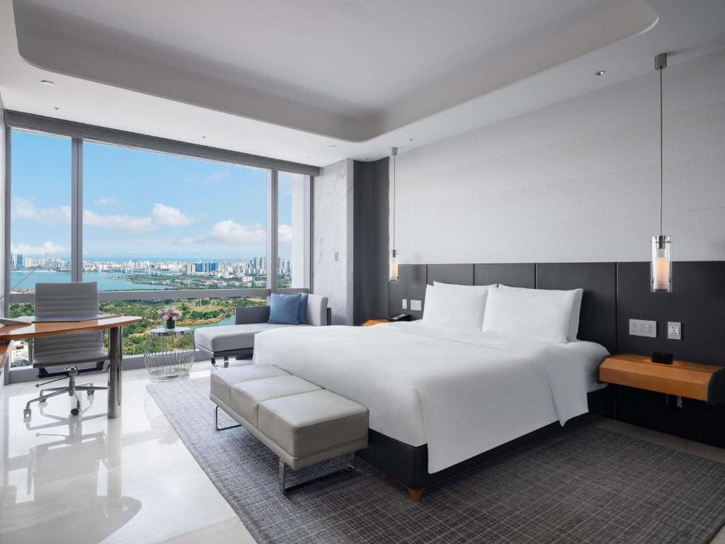 Luxury Room,1 King Bed,City View room - Image 2
