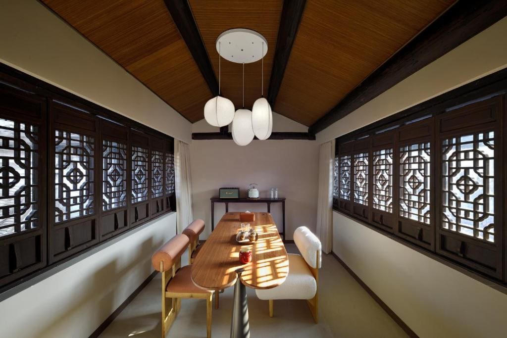 Deluxe Double Room with Bath room - Image 1