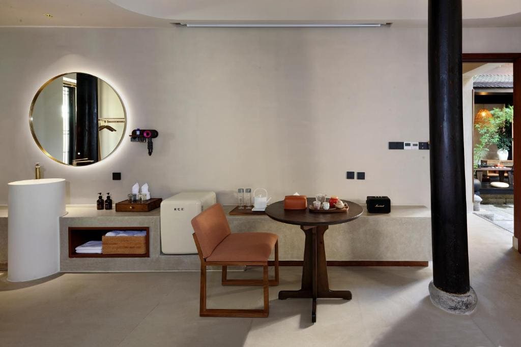 Twin Room with View room - Image 2