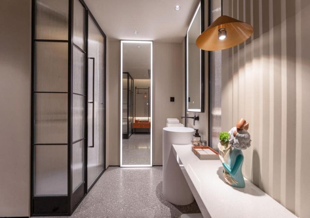 Deluxe Twin Room room - Image 3
