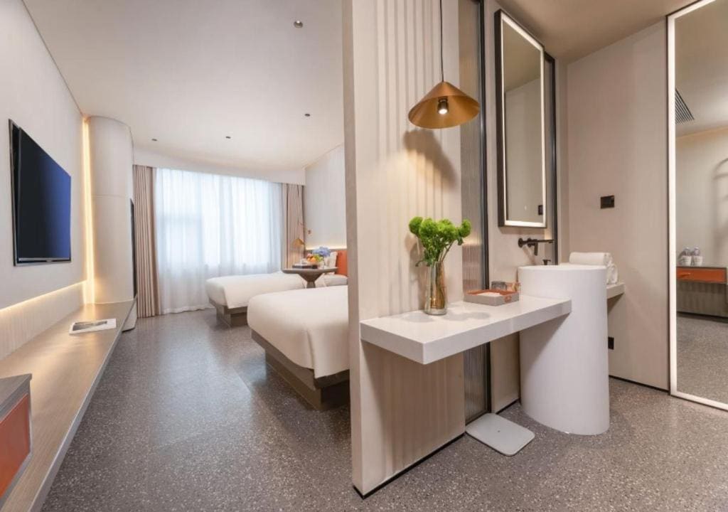 Deluxe Twin Room room - Image 1