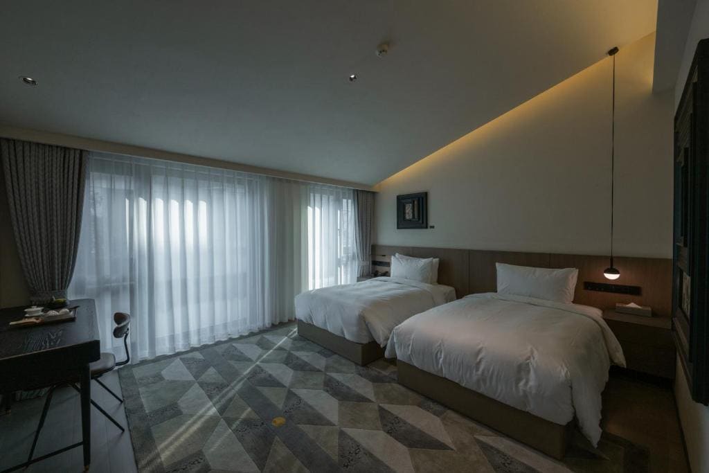 Superior Twin Room room - Image 2