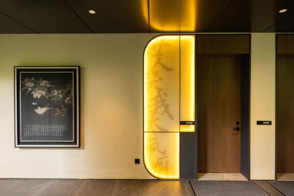 Superior Queen Room room - Image 2
