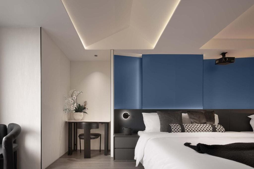 Deluxe Twin Room room - Image 3