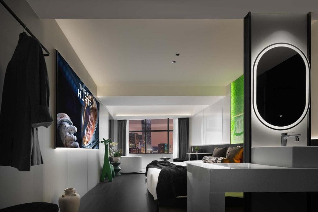 Double Room with Spa Bath room - Image 2