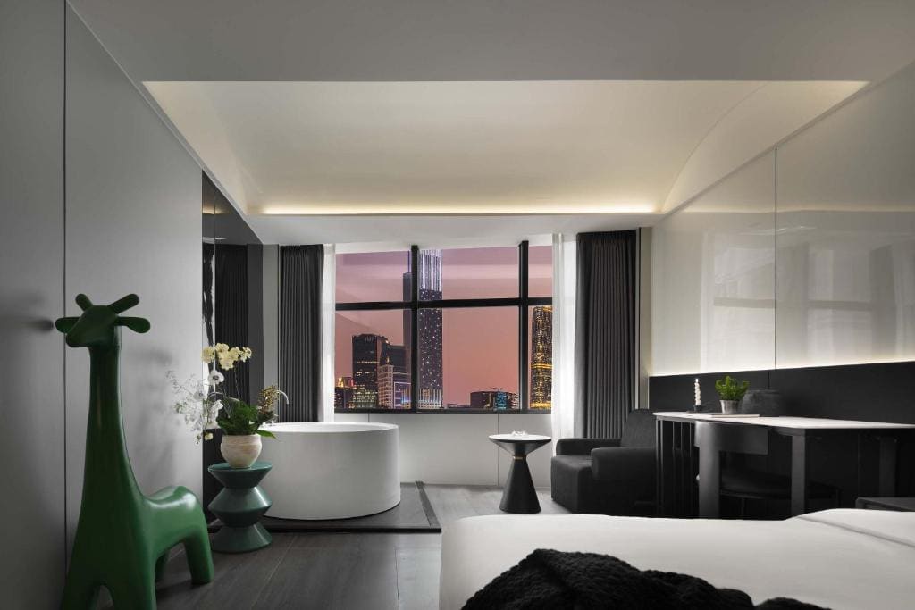 Double Room with Spa Bath room - Image 1