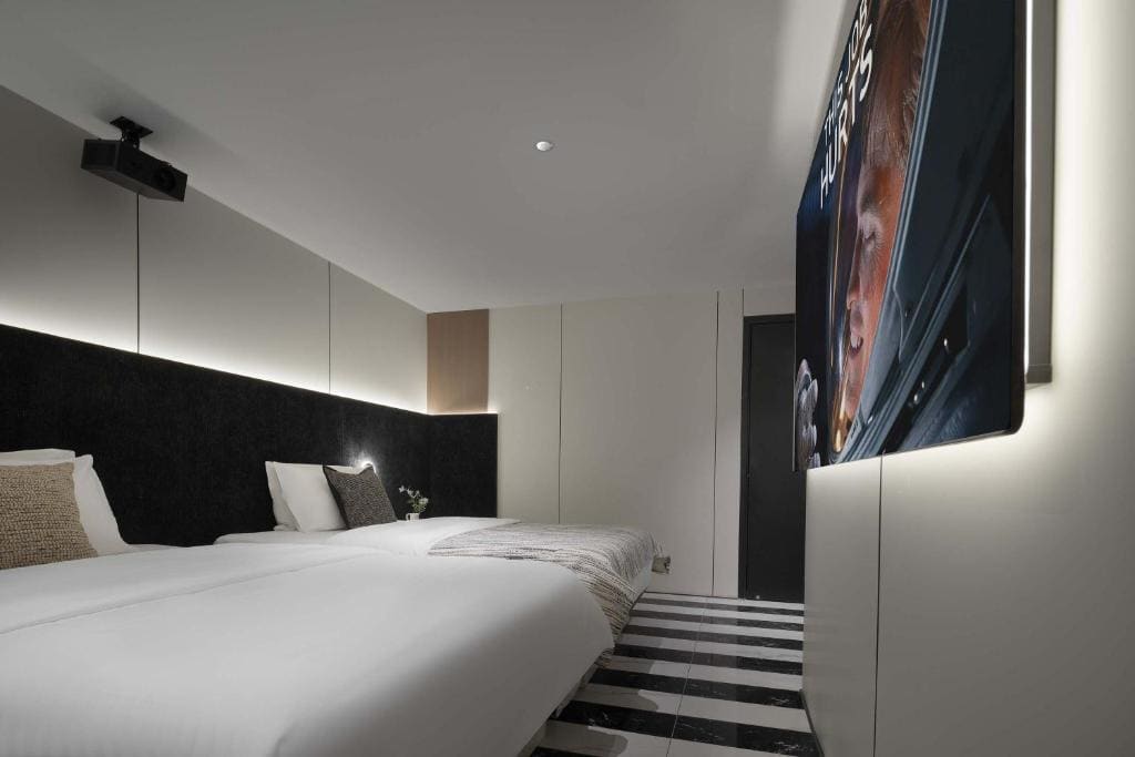 Standard Twin Room room - Image 2