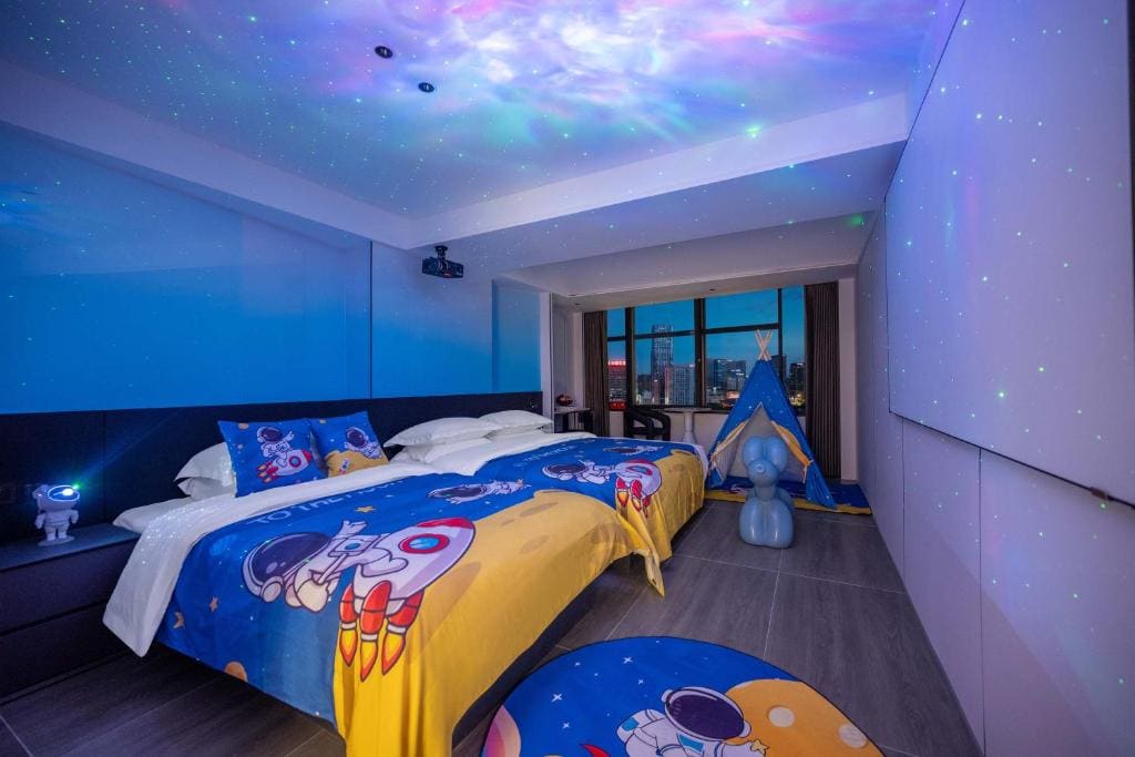 Twin Room with View room - Image 2