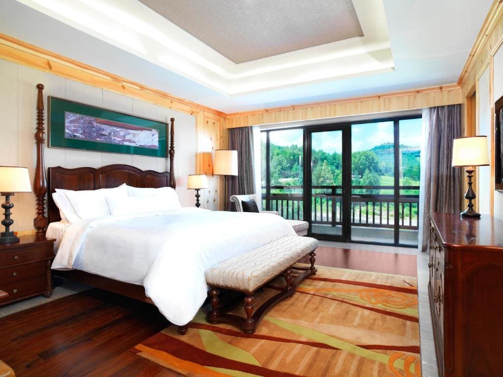 Deluxe Double or Twin Room room - Image 2
