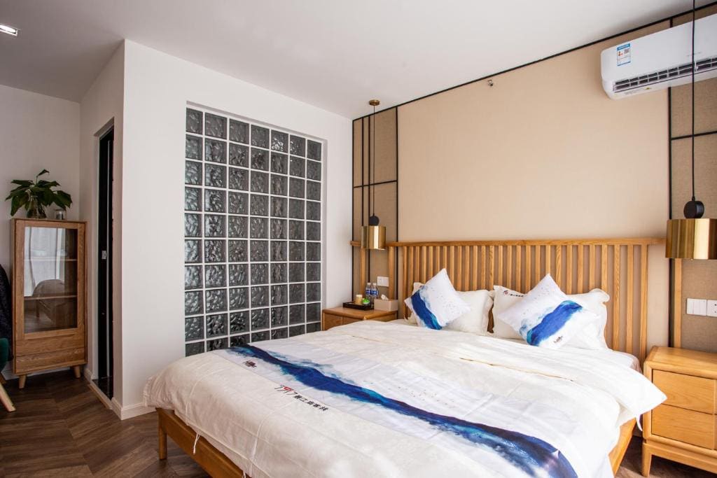 King Room with Lake View room - Image 3
