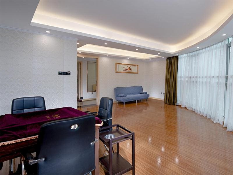 Suite with Mah-jongg room - Image 3