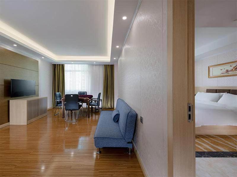 Executive Suite room - Image 1