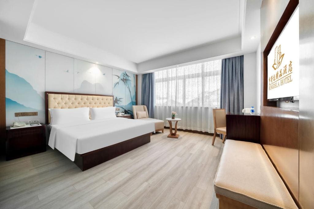 Deluxe King Room room - Image 1