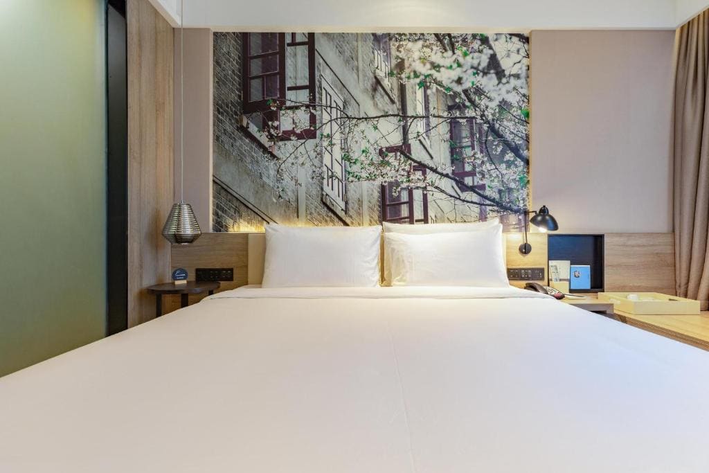 Elegant Double Room room - Image 2
