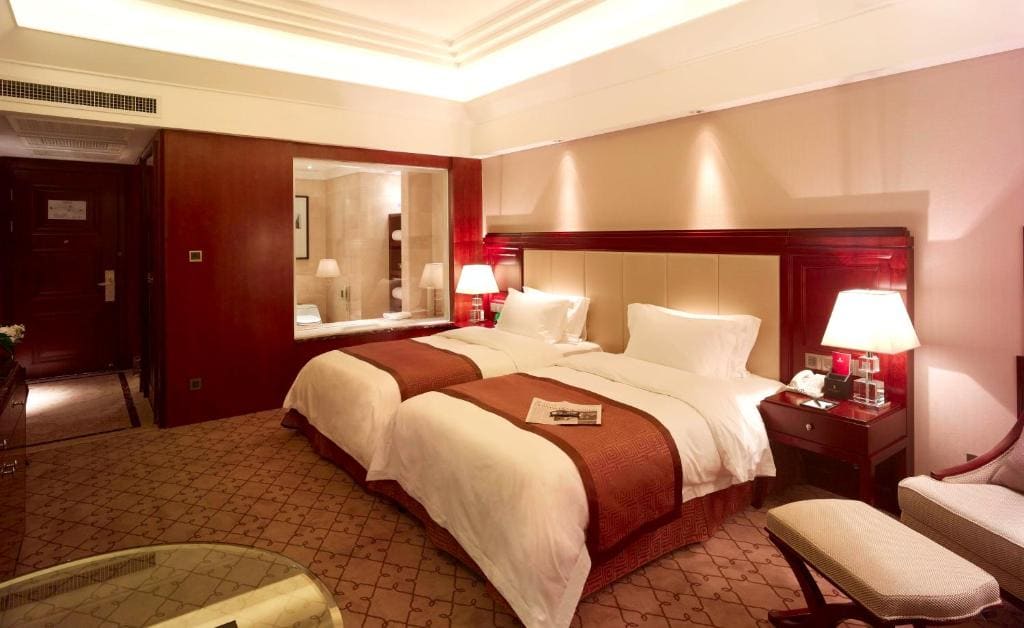 Deluxe Twin Room room - Image 2