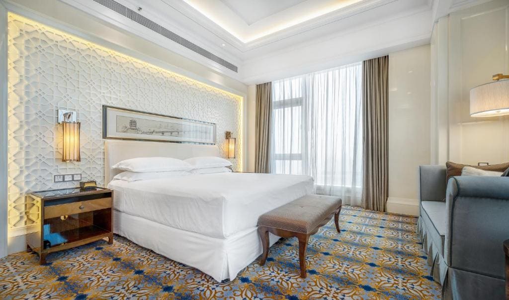 Grand King Room room - Image 1