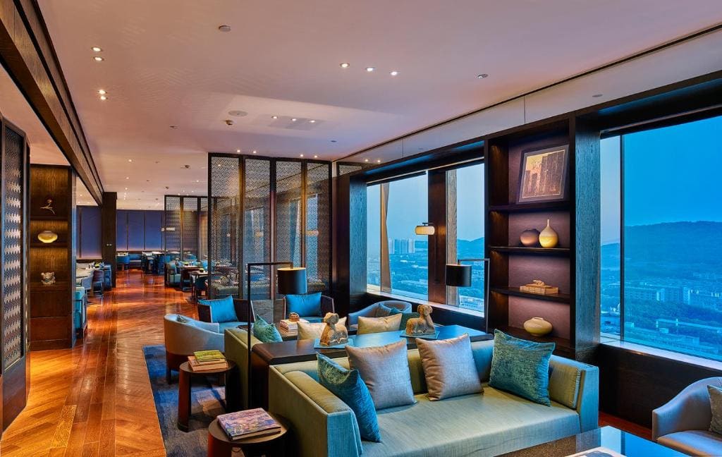 King Room - Club Access room - Image 1