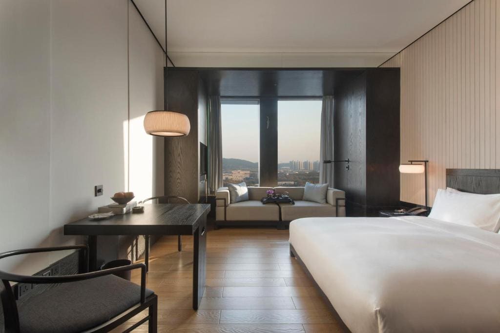 King Room with View room - Image 1