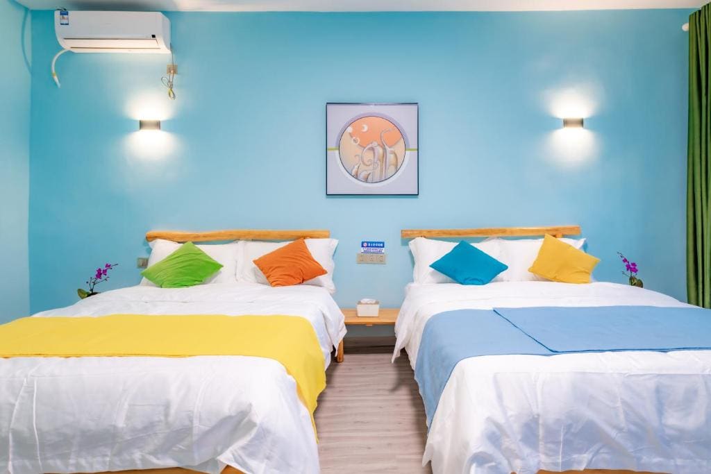 Luxury Quadruple Room room - Image 1