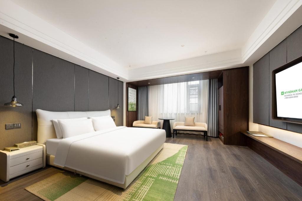 Deluxe Suite room - Image 3