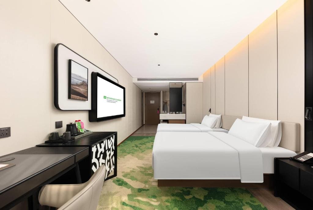 Deluxe Room with Two Single Beds room - Image 2