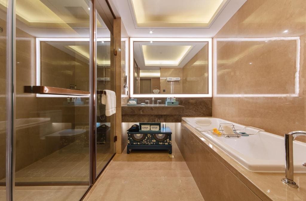 Deluxe Twin Room room - Image 3