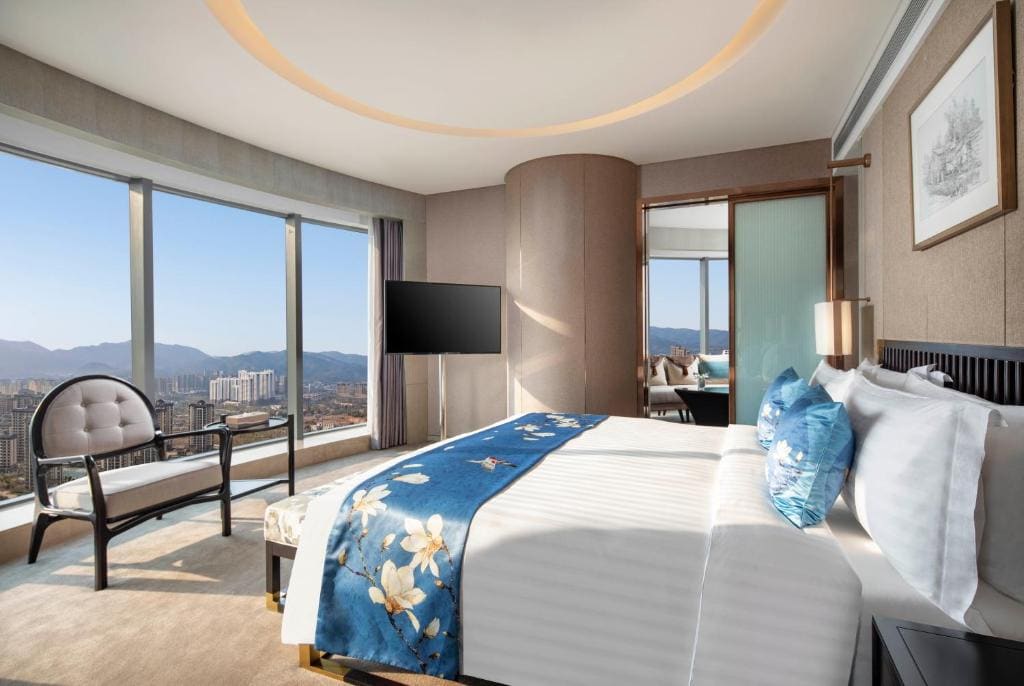 Executive Deluxe Suite room - Image 2