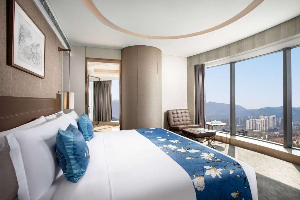 Superior Suite room - Image 2