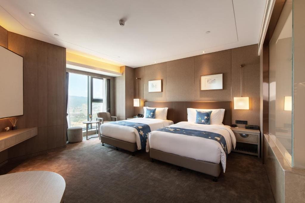 Superior Twin Room room - Image 2