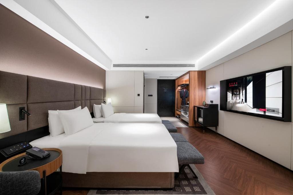 Hotel
Manxin Hotel Xian Bell Tower
9.6 Exceptional
0.6 miles from center
Starting from
$169 room - Image 3