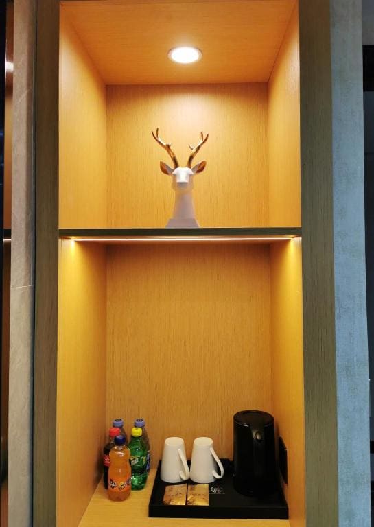 Light Twin Room room - Image 1