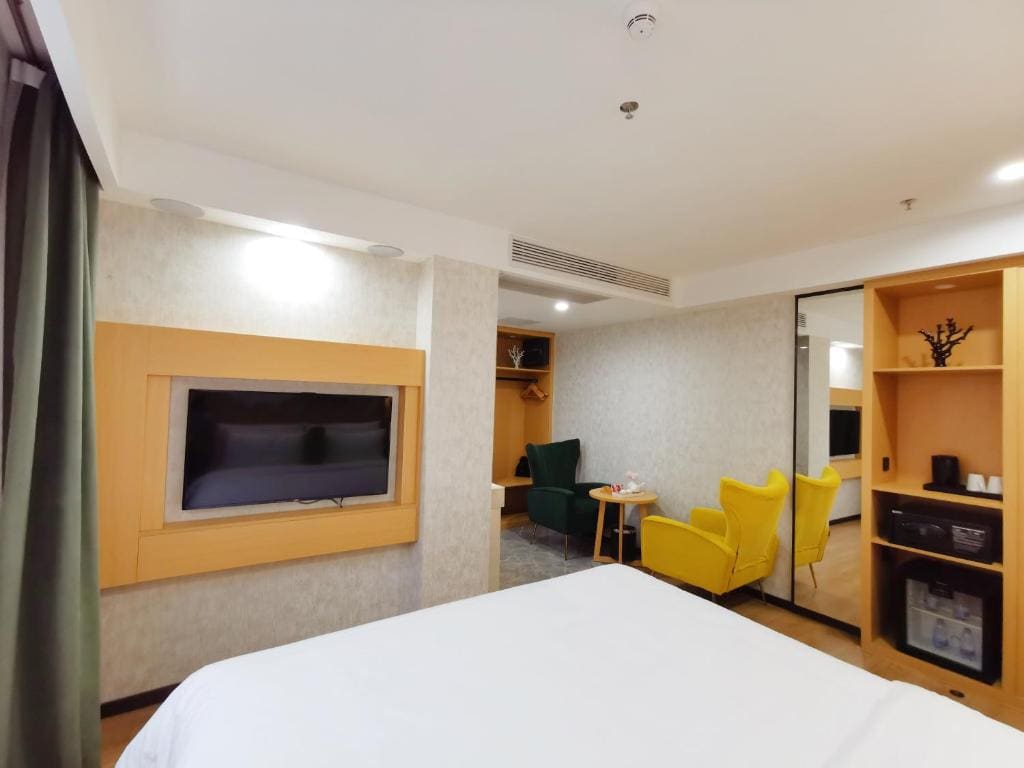 Light Double Room room - Image 3