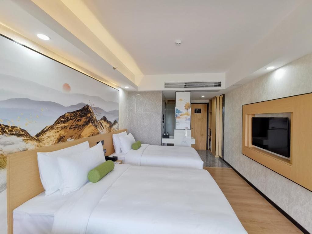 Twin Room with Courtyard View room - Image 1