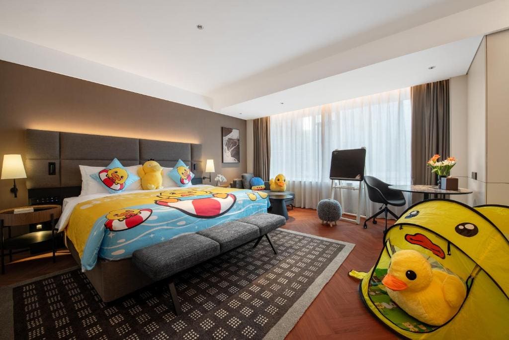 Hotel
Intercity Hotel Guangzhou East Railway Station
9.1 Wonderful
0.7 miles from center
Starting from
$227 room - Image 2