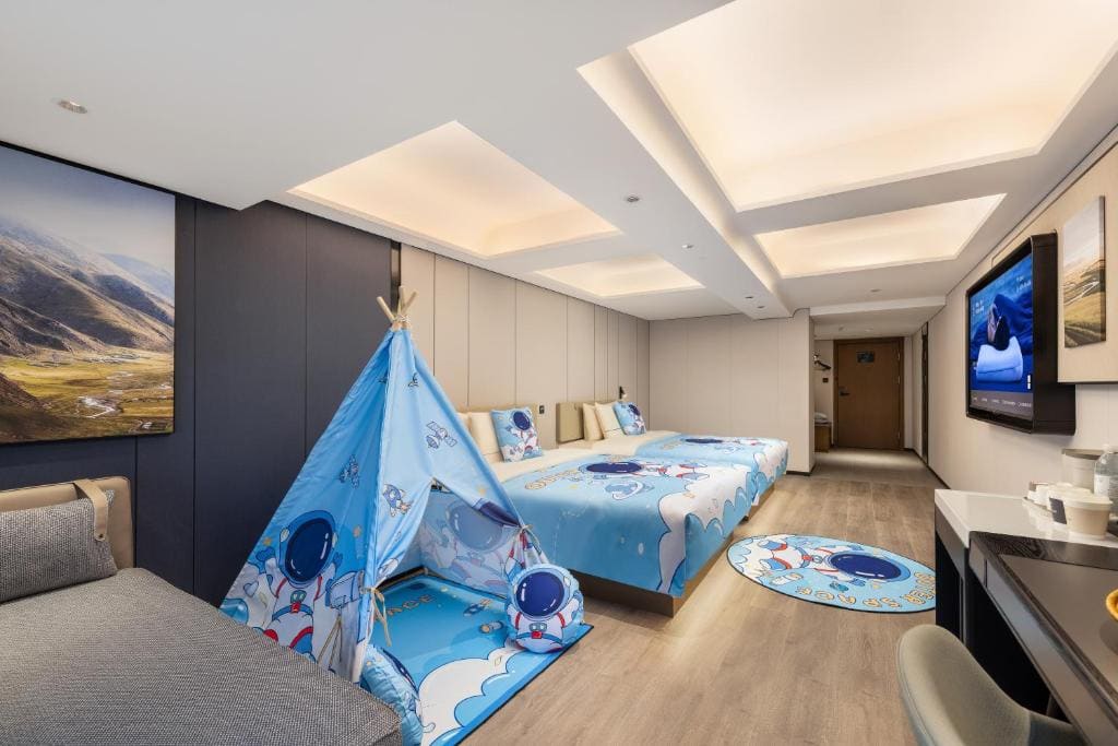 Jimu Family Room room - Image 1