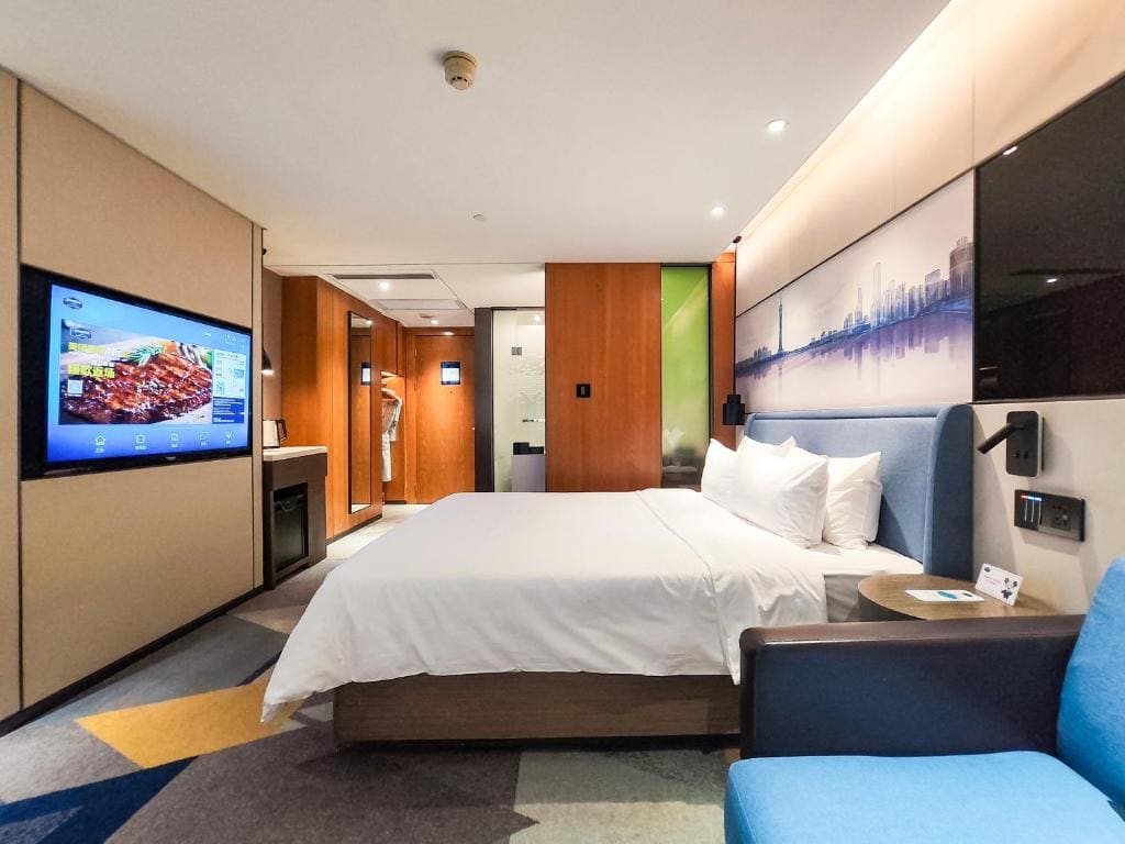 Deluxe king bed room room - Image 1