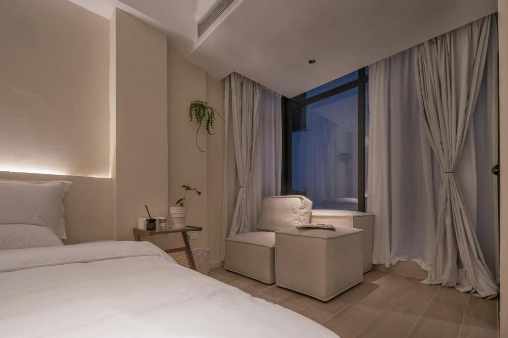 Deluxe Twin Room room - Image 2