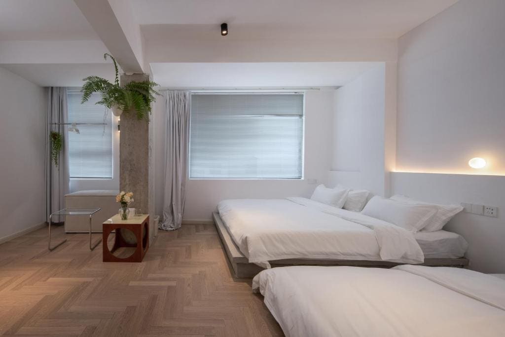Family Room with Shower room - Image 1