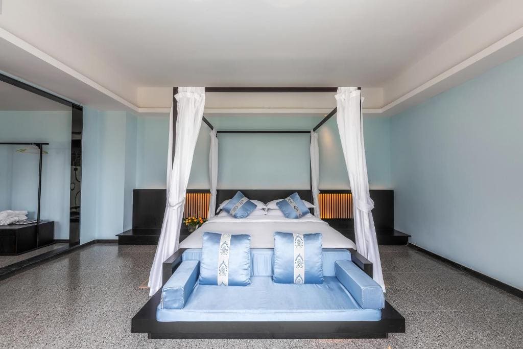 King Room with Balcony room - Image 2