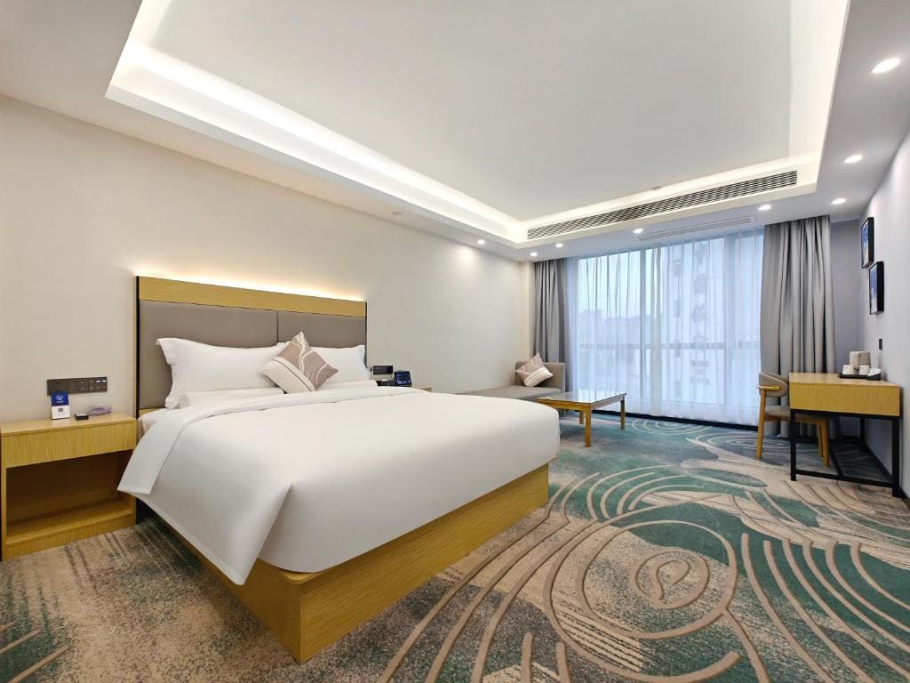 Superior Queen Room room - Image 2