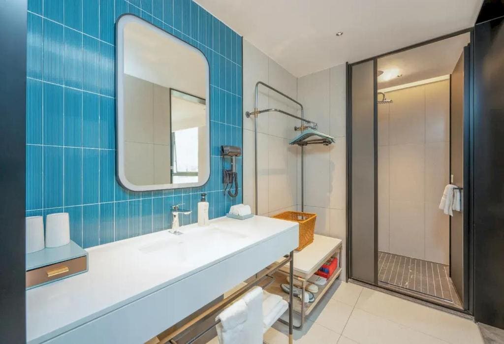 Standard Twin Room room - Image 3