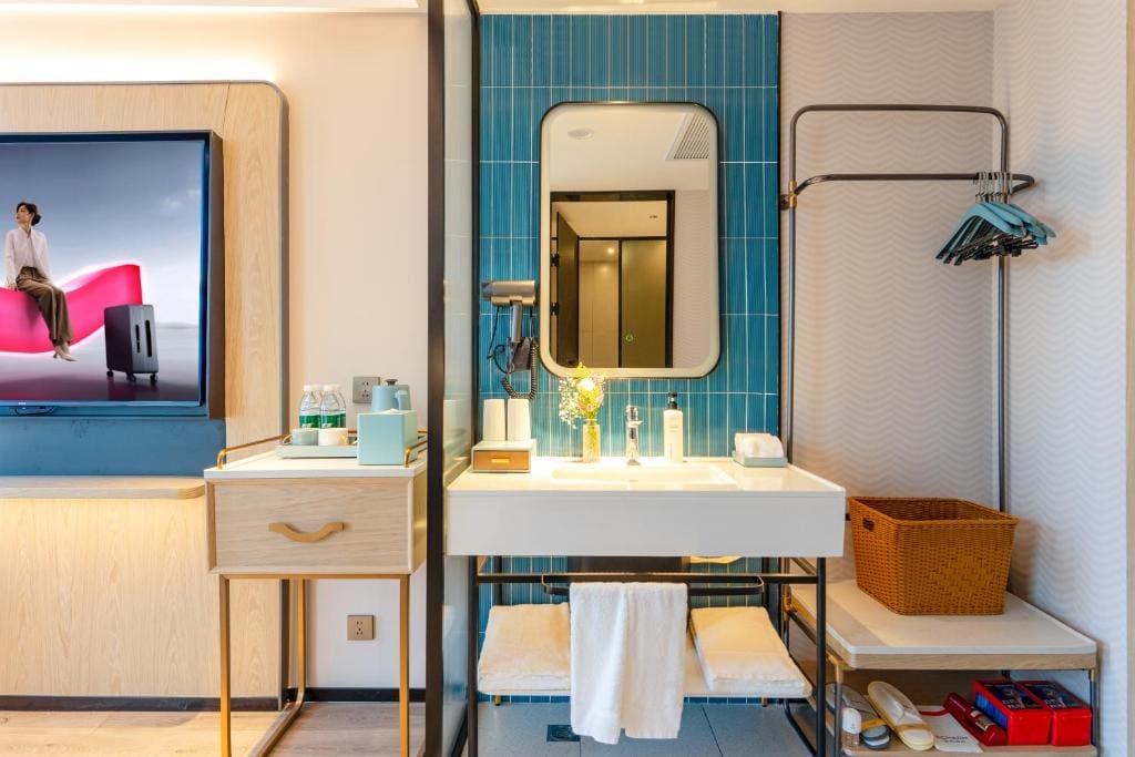 Superior Twin Room room - Image 2