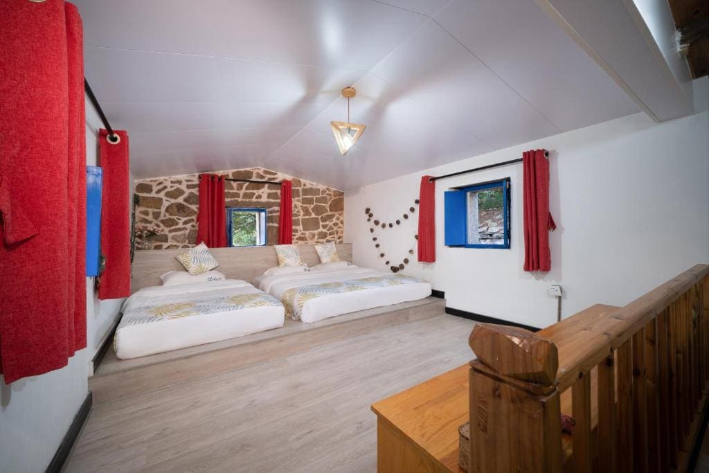 Superior Family Room room - Image 1