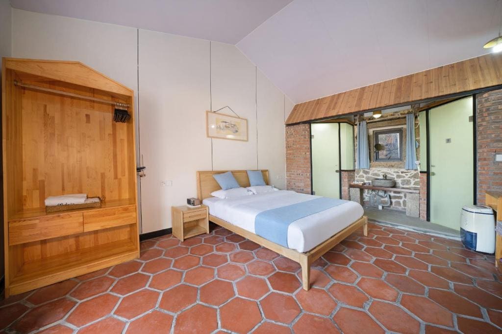 Superior Queen Room room - Image 1