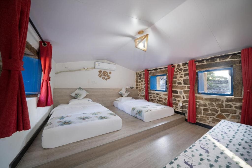 Twin Room with View room - Image 1