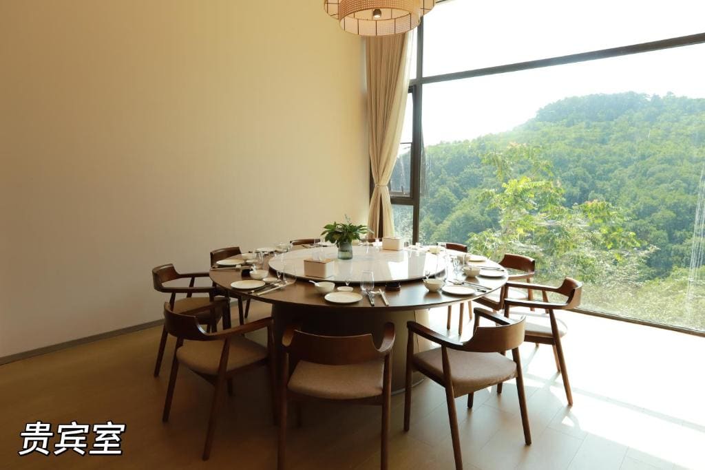 Deluxe Suite room - Image 1