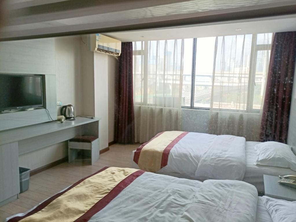 Deluxe Double Room with Two Double Beds room - Image 3
