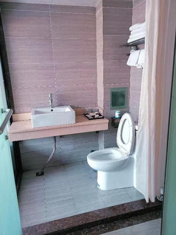 Deluxe Triple Room room - Image 2