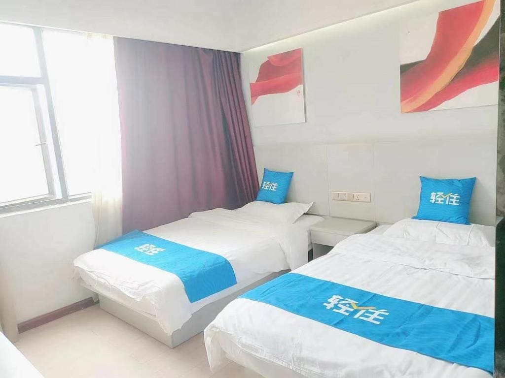 Double Room with Private Bathroom room - Image 3